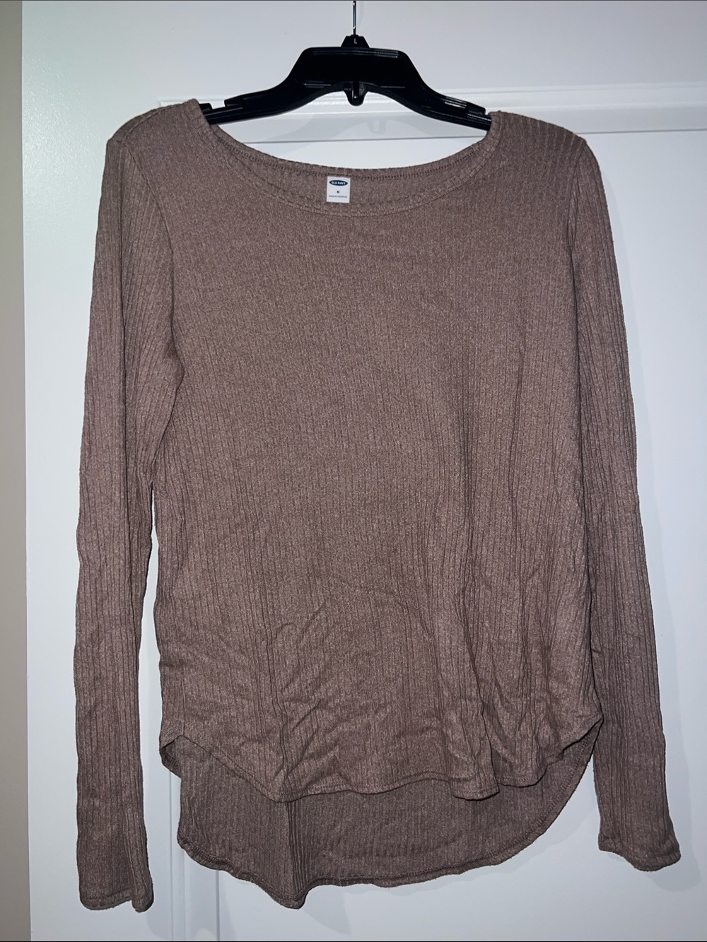Old Navy Long Sleeve Waffle Knit Top in Taupe Brown